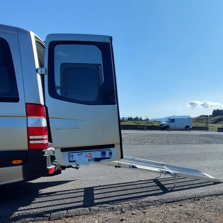 9-Hour Accessible Golden Circle Tour from Reykjavík by Private Vehicle