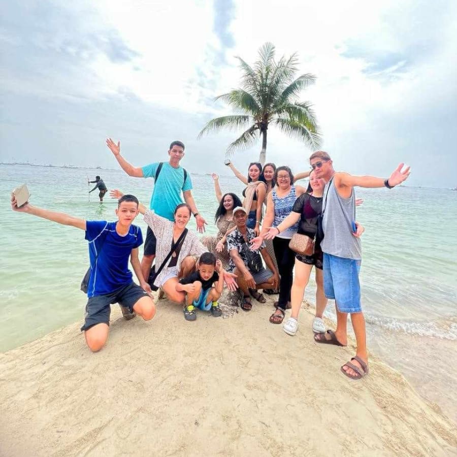 3-Hour Boracay Land Tour with Mangrove Park and Puka Beach