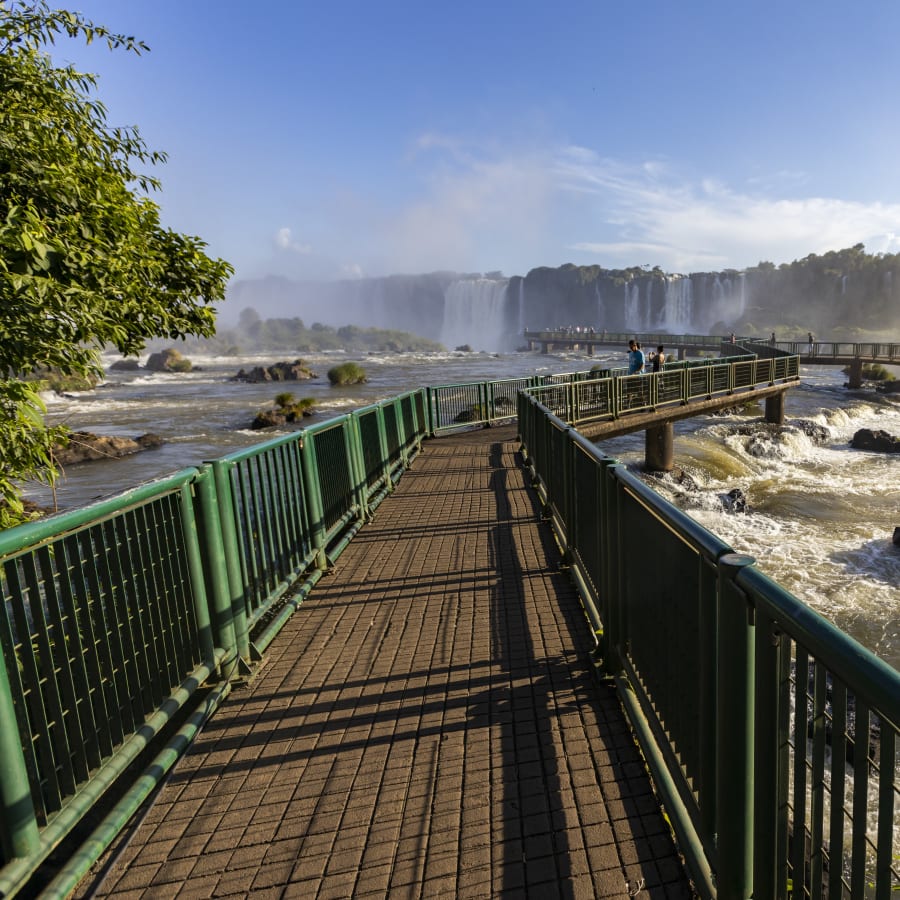 1-Day Guided Iguaçu Falls Tour in Argentina and Brazil