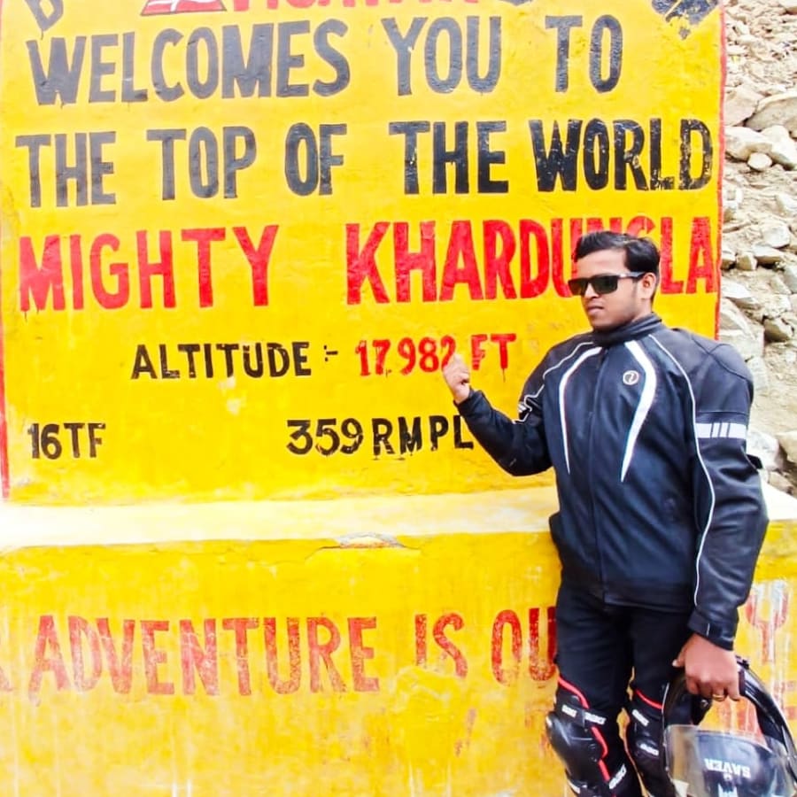 15-Day Ladakh Bike Trip from Delhi through Nubra, Pangong and Zanskar