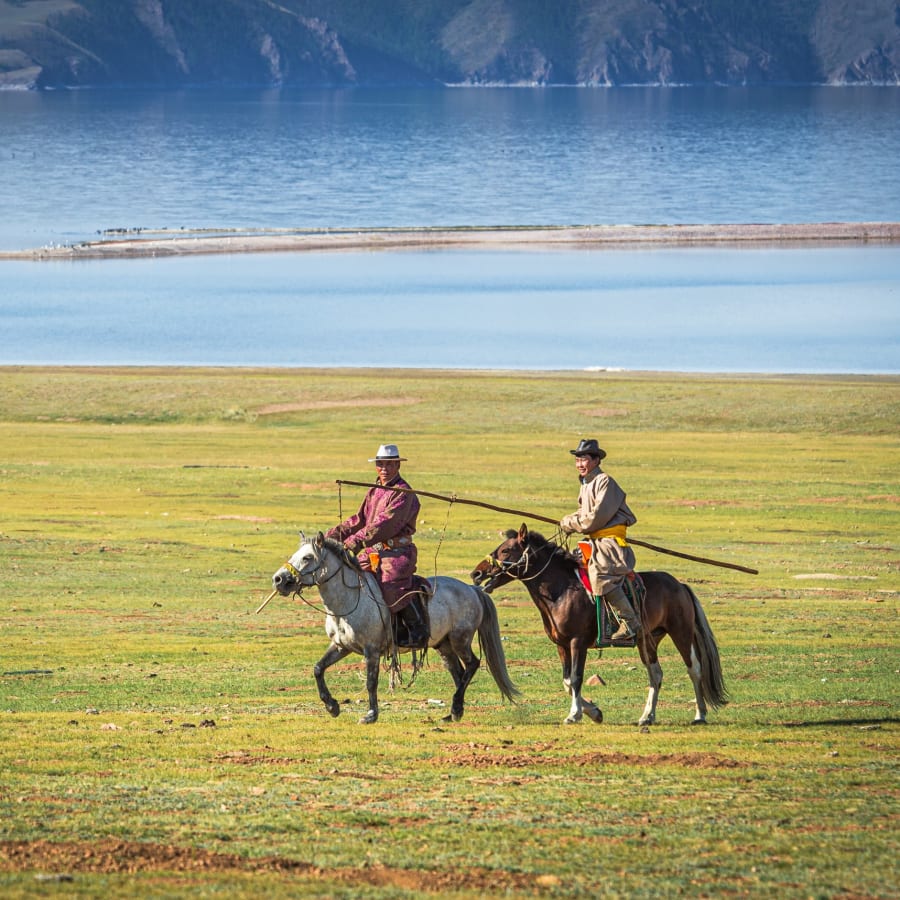 9-Day Mongolia Cultural Tour with Khuvsgul Lake and Reindeer Village