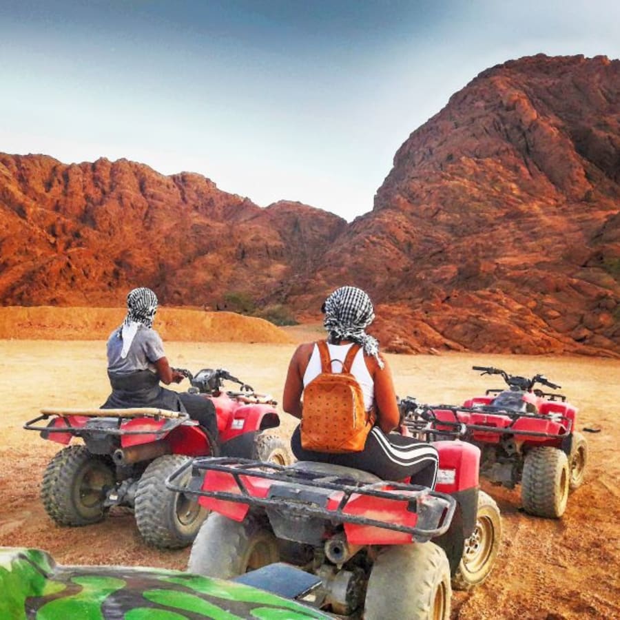8-Hour ATV Sunset Safari from El Quseer with BBQ Dinner and Show