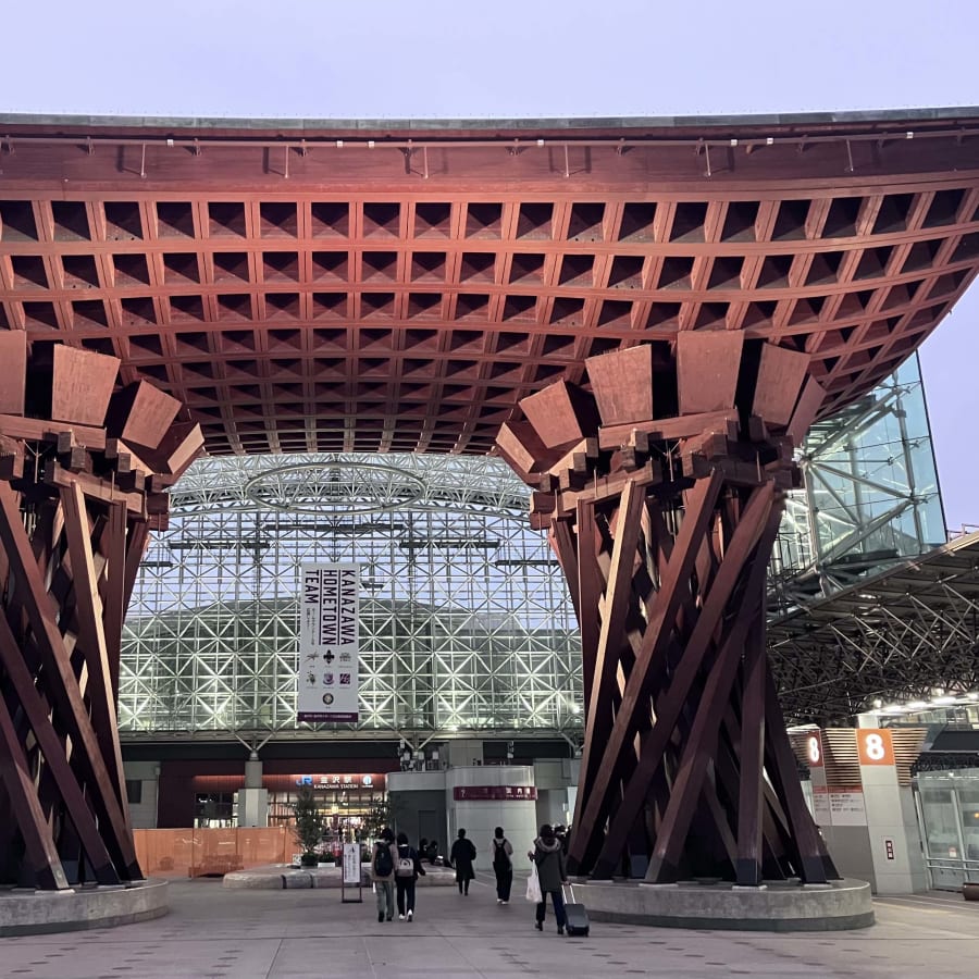 8-Hour Private Kanazawa to Takayama Transfer with Shirakawa-go