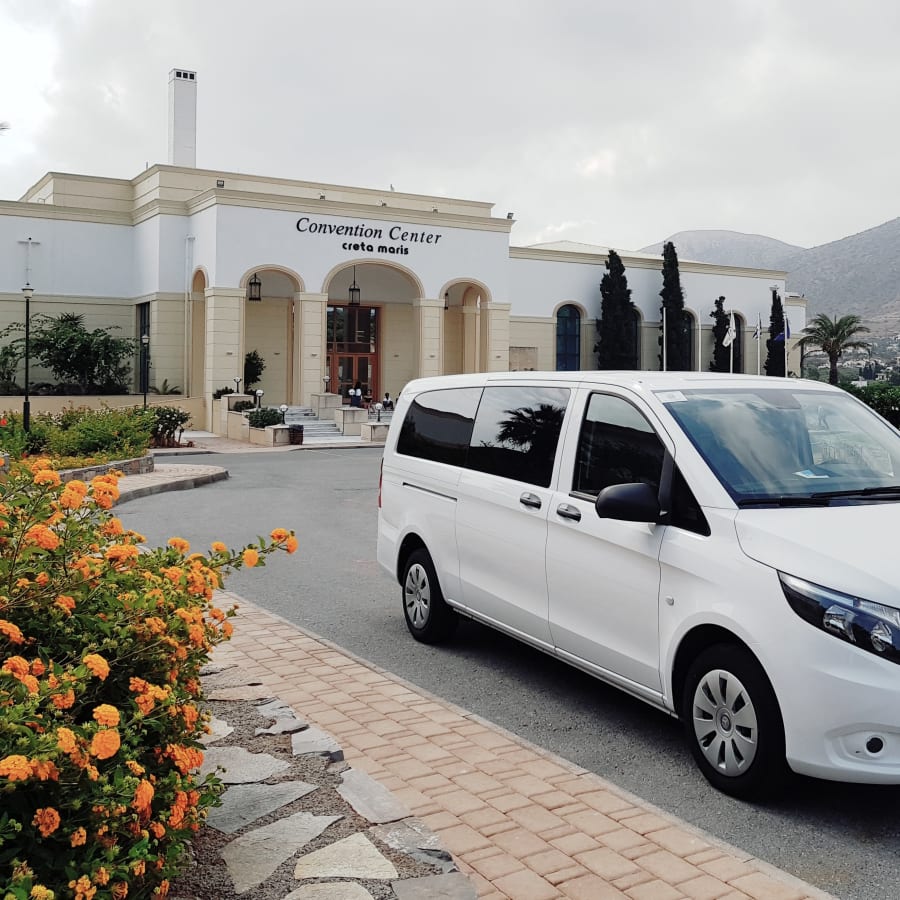 2-Hour Private Taxi Transfer from Chania Airport to Rethymno City