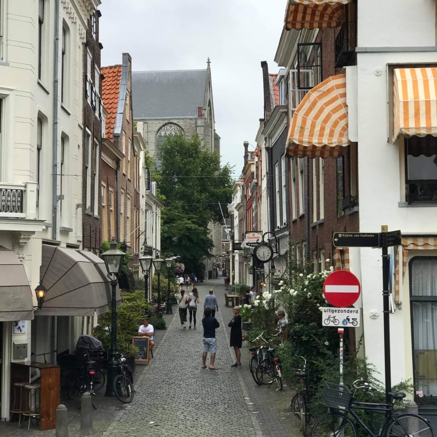 3-Hour Leiden Walking Tour through Old Town and Canal Heritage