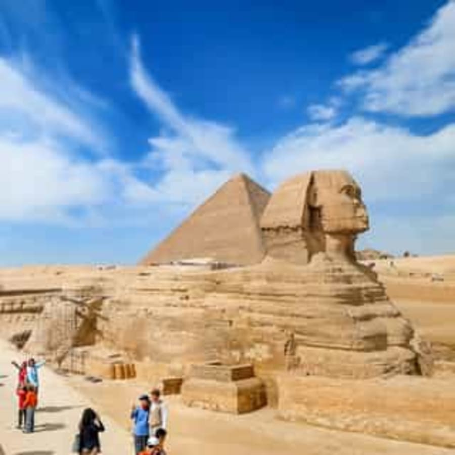 5-Hour Giza Pyramids Tour with Egyptologist Guide and Sphinx