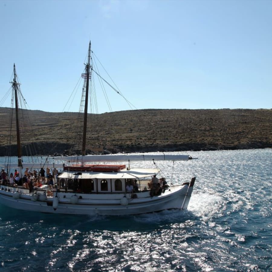 6-Hour Delos and Rhenia Cruise from Mykonos with Swimming