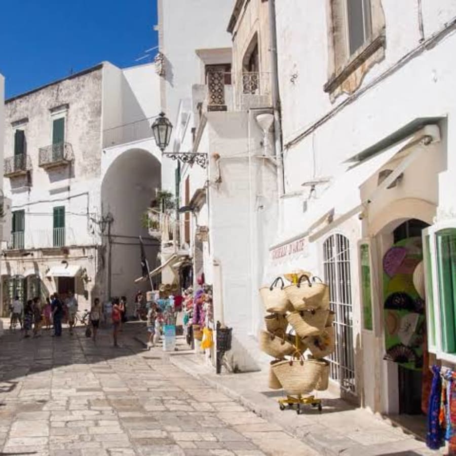 4-Hour Ostuni Walking Tour with The White City's Historic Highlights