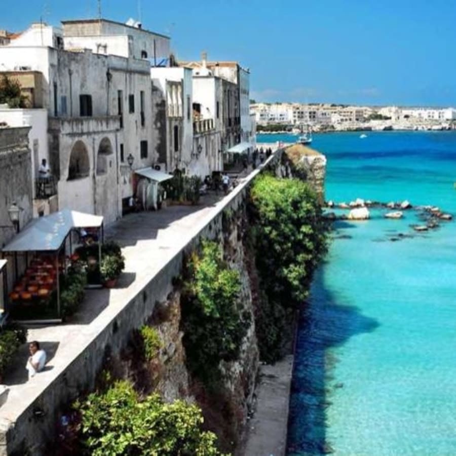 6-Hour Walking Tour of Lecce and Otranto with Food and Wine Tasting