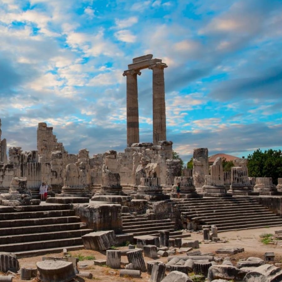 8-Hour Ancient Corinth Sightseeing Tour with Acrocorinth and Heraion