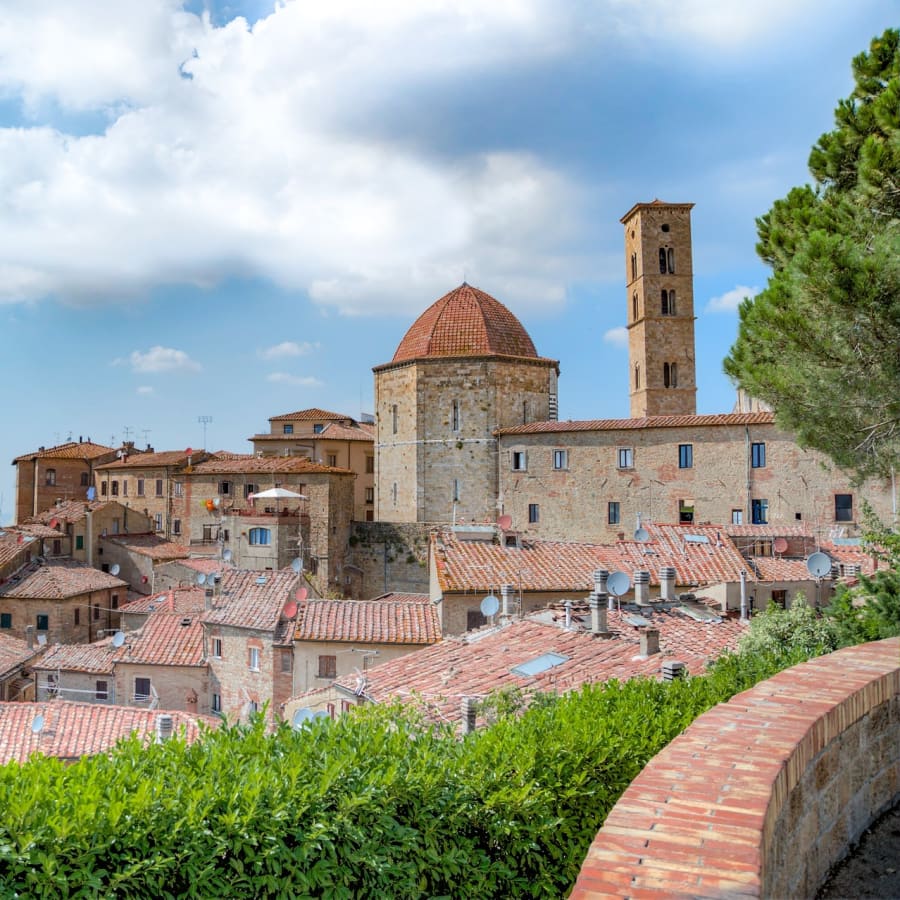 3-Hour Private Walking Tour of Volterra with Etruscan and Medieval Sights