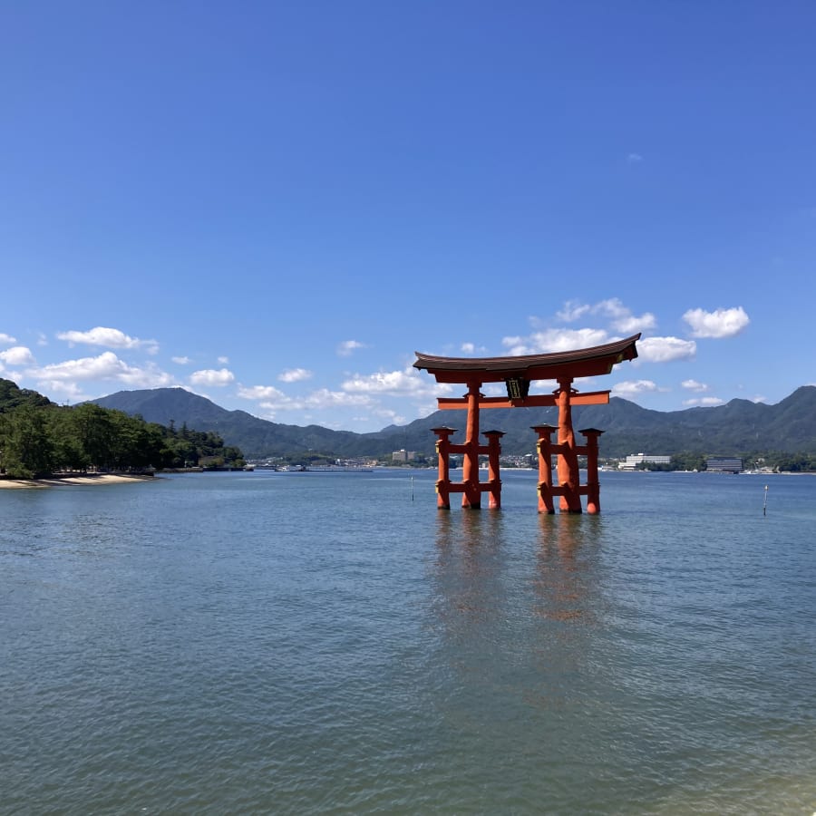 6-Hour Hiroshima and Miyajima Private Tour with Mt. Misen and Okonomiyaki