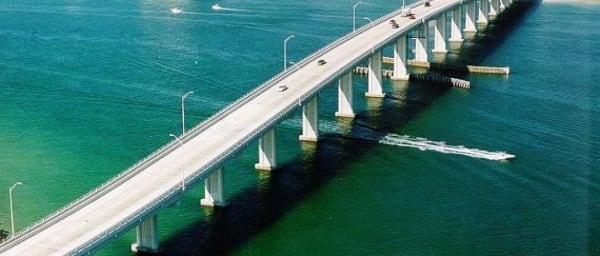 4-Hour Tampa to Clearwater Beach Tour with Bridge Photo Stops