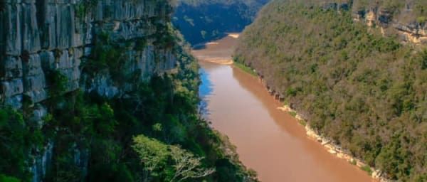 10-Day Tsiribihina River Cruise and Tsingy Forest Tour in Madagascar