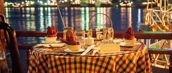 4-Hour Saigon River Dinner Cruise with Vietnamese Set Menu