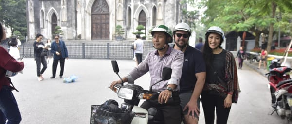 3-Hour Hanoi Bike Tour with Egg Coffee and Old Quarter