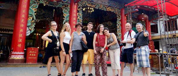 3-Hour Chinatown Walking Tour in Bangkok with Markets and Temple