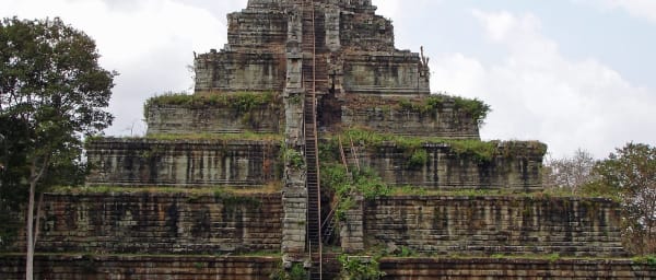 Full-Day Koh Ker and Beng Mealea Temple Tour from Siem Reap