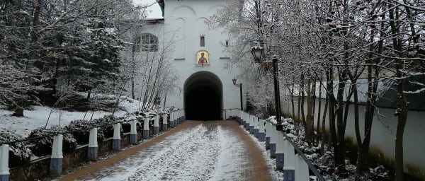 6-Hour Assumption Cave Monastery and Izborsk Tour with Fortress