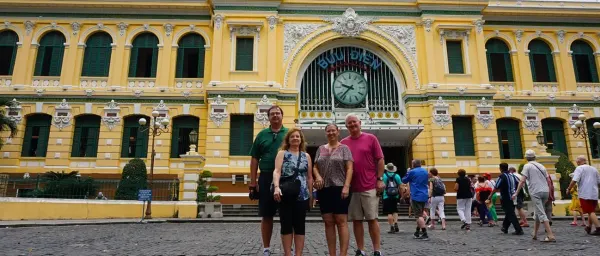 4-Hour Ho Chi Minh City Highlights Tour with War History and Markets