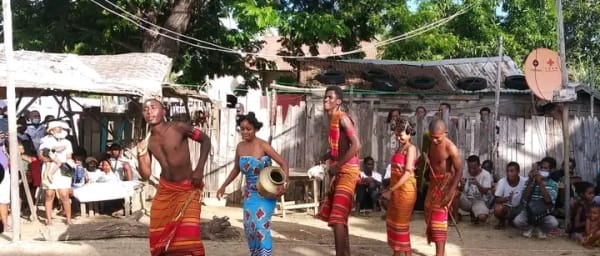4-Hour Sakalava Cultural Tour in Morondava with Shaman Visit