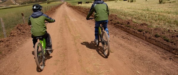 1-Day Mountain Biking Tour in the Sacred Valley with Písac Market