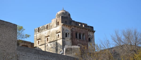 2-Day Kallar Kahar Camping Tour from Islamabad via Kanhatti Garden