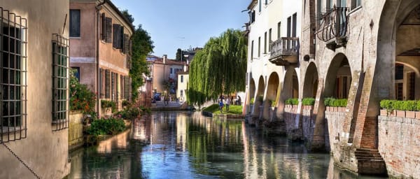 3-Hour Bike Tour of Treviso with Cicchetti and Prosecco