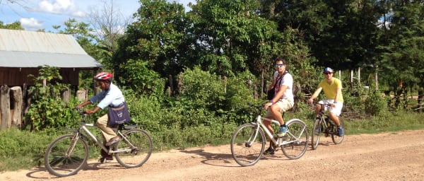 Full-Day Phnom Penh Cycling Tour with Silk Island and Beach