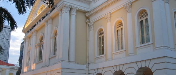 2-Hour Singapore Scooter Tour with Local Tastings and Heritage Stops