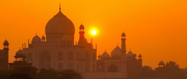 15-Hour Taj Mahal Tour from Delhi with Agra Fort at Sunrise