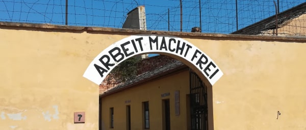 Excursión Privada al Campo de Concentración Terezín