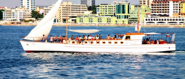 4-hour Boat Trip with Fishing, Lunch and Unlimited Drinks in Nessebar