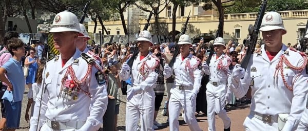 Private Half-Day Tour: Monaco, Monte-Carlo & Eze Village (5h)