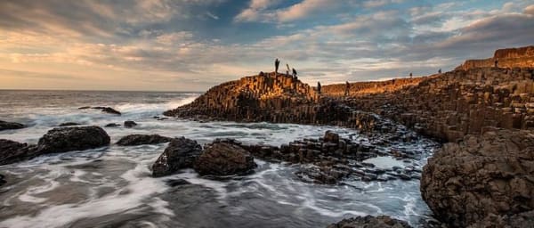 Dublin: Giants Causeway, Dunluce Castle ,Dark Hedges and Belfast