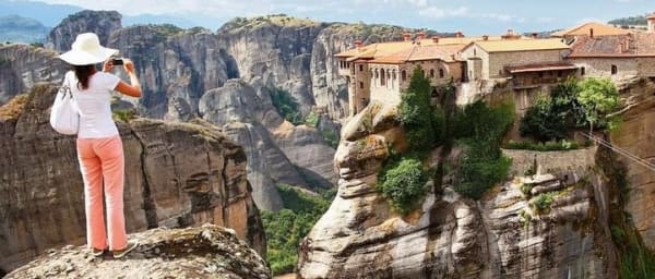 Meteora Full Day Private Tour from Thessaloniki