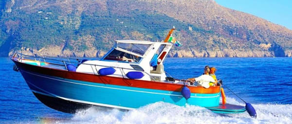 SEMI PRIVATE: Amalfi coast boat tour with transfer by high speed train from Rome