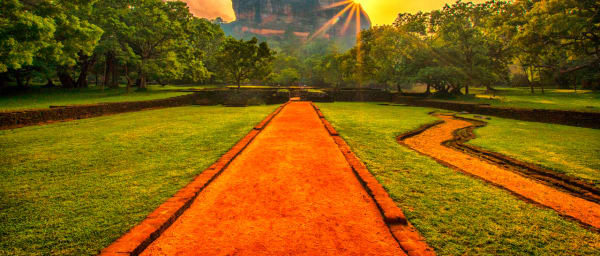 Dabulla & Sigiriya One Day Tour (German & English)