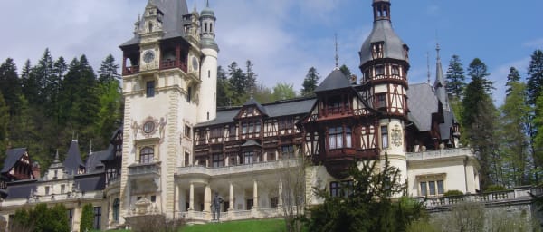 Castle trip from Brasov: OPEN GROUP tour to Bran Castle, Peles Palace in Sinaia & ONE fortified church