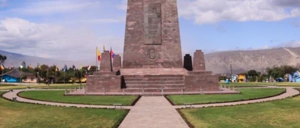 Middle of the World, Pululahua Volcano and Teleférico Visit