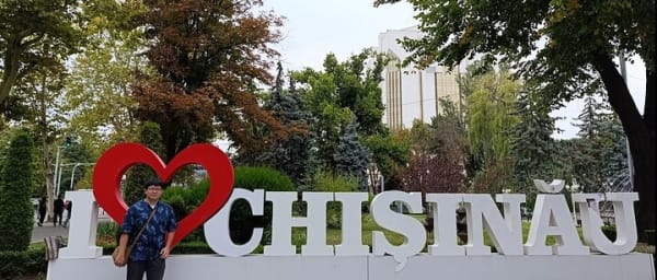 Chișinău & Mileștii Mici Experience: Culture, History & Premium Wines