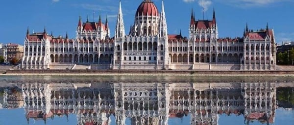 Full day Private Budapest city tour with lunch and Parliament interior visit
