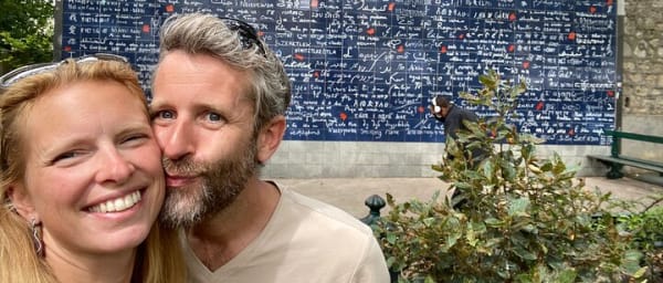Paris Romantic Montmartre: Love Story Exploration Game and Tour
