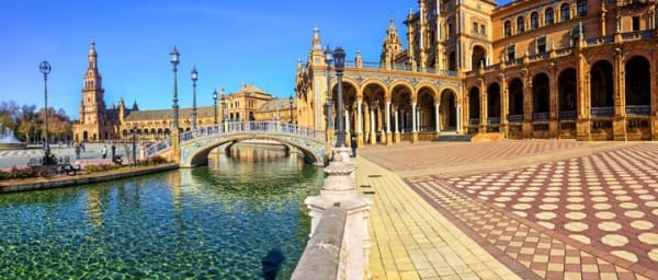 Seville Quest: Uncover the Dark Legends of Old Town