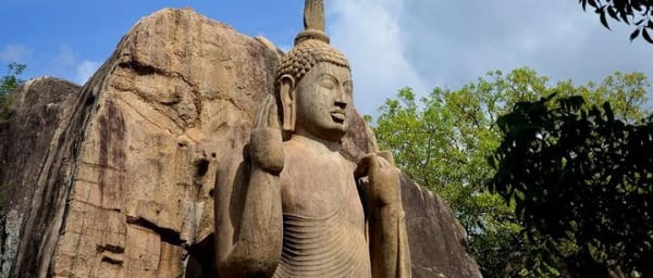 Aukana and Anuradhapura Day Tour From Habarana