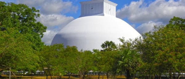 Anuradhapura And Aukana All Inclusive Day Tour From Kandy