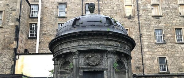 Ghosts of Edinburgh: Bloody Past Exploration Game and Tour