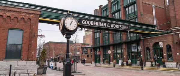 Toronto Distillery District: Whisky Exploration Game and Tour