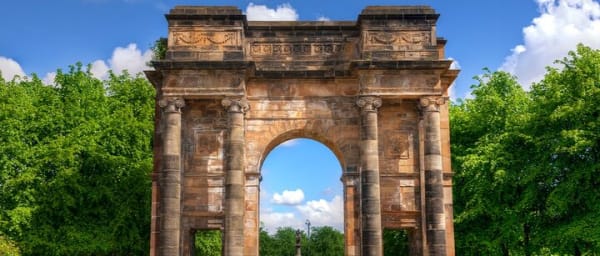 Romantic Date Quest Experience in Glasgow