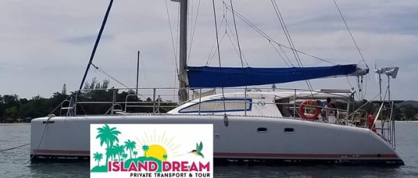 Montego Bay to Catamaran Cruise, Negril Beach and Rick's Café